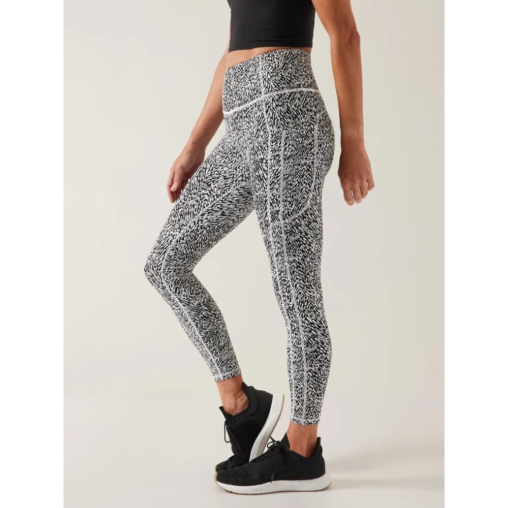 Athleta Ultimate Stash Textured 7/8 Tight Black White Women's Size XS EUC
